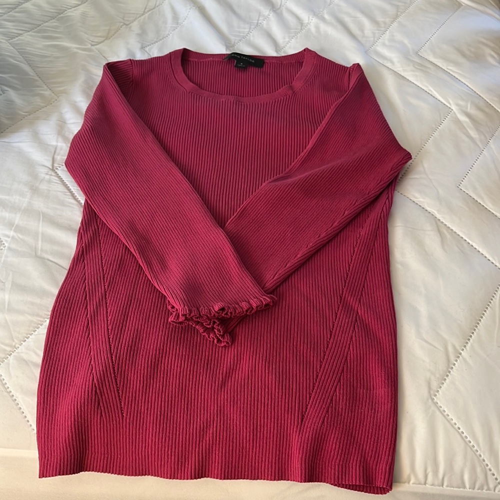 Cute dark pink lightweight sweater with ruffled sleeves